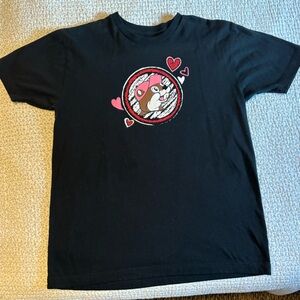 Buc-ees Love is in the air T-Shirt